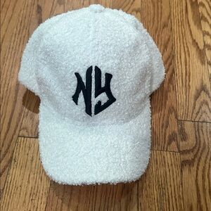 Cozy White Textured Women's Cap